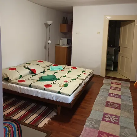 Za Zelenym Plotom منزل ريفي *